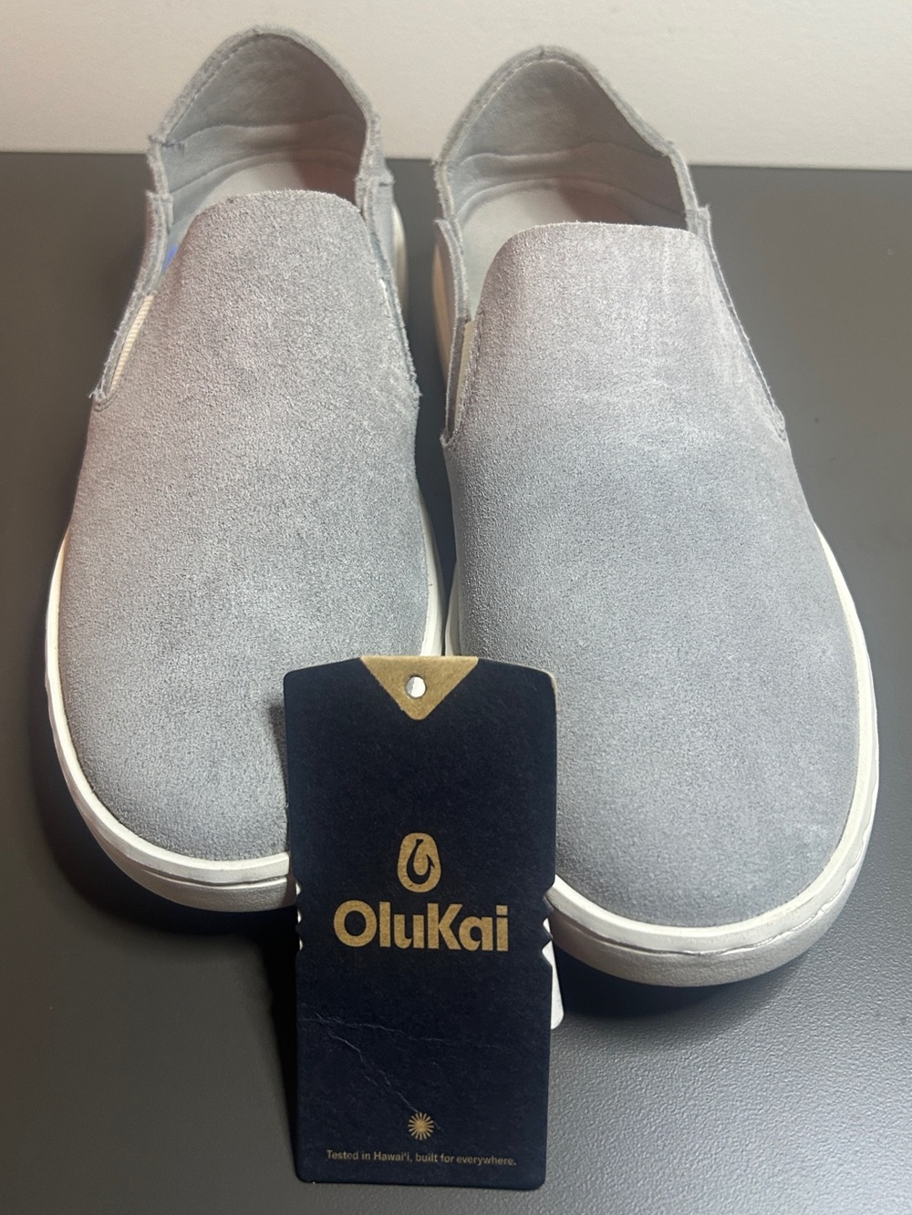 NWT OluKai 'Aukai Women's Premium Leather Sandal Flip Flop Size 7.5 - Ash